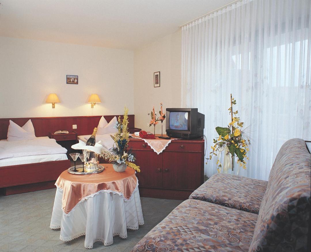 Hotel Zur Schmiede Alsfeld Luaran gambar